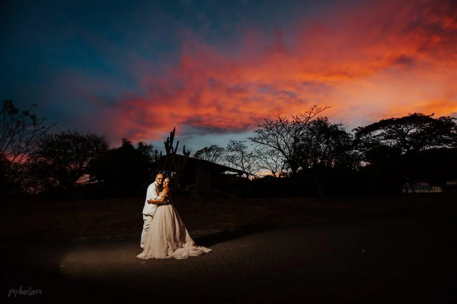 Novios en su ceremonia en Monte de Oración