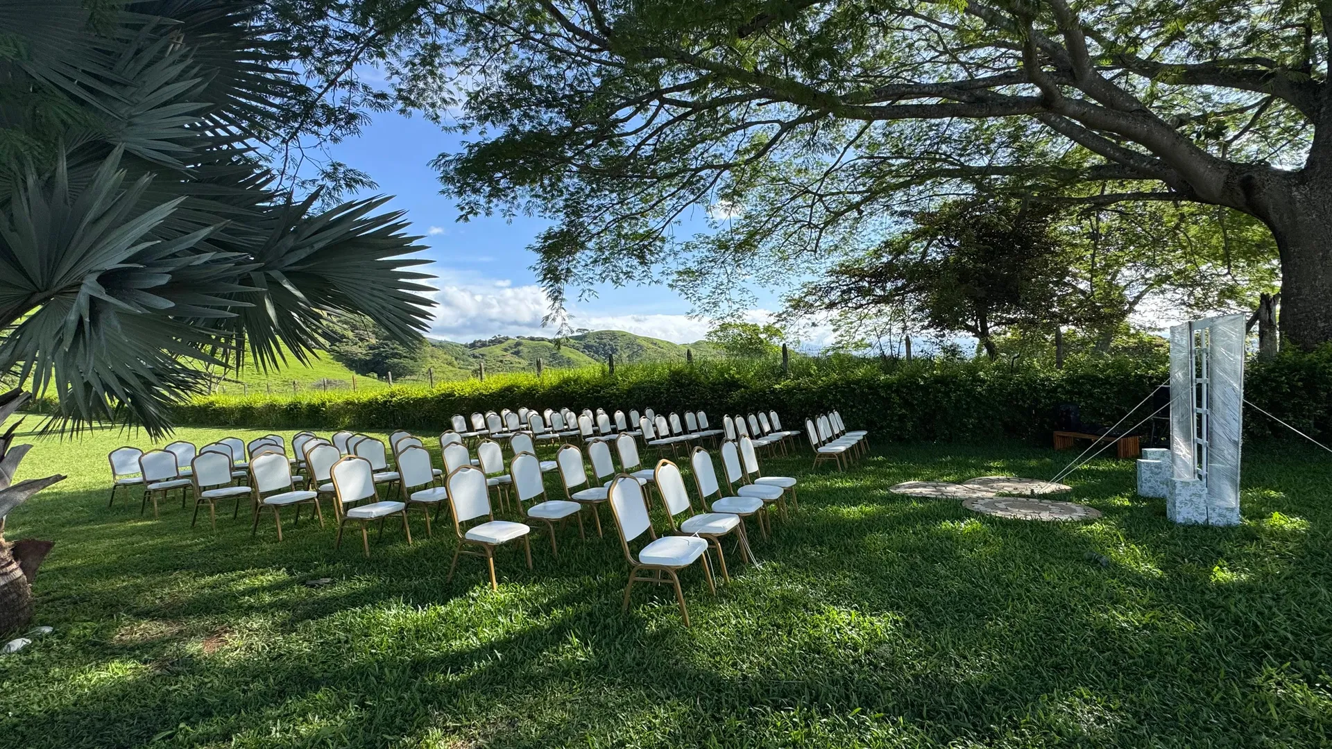 Ceremonia en el jardín